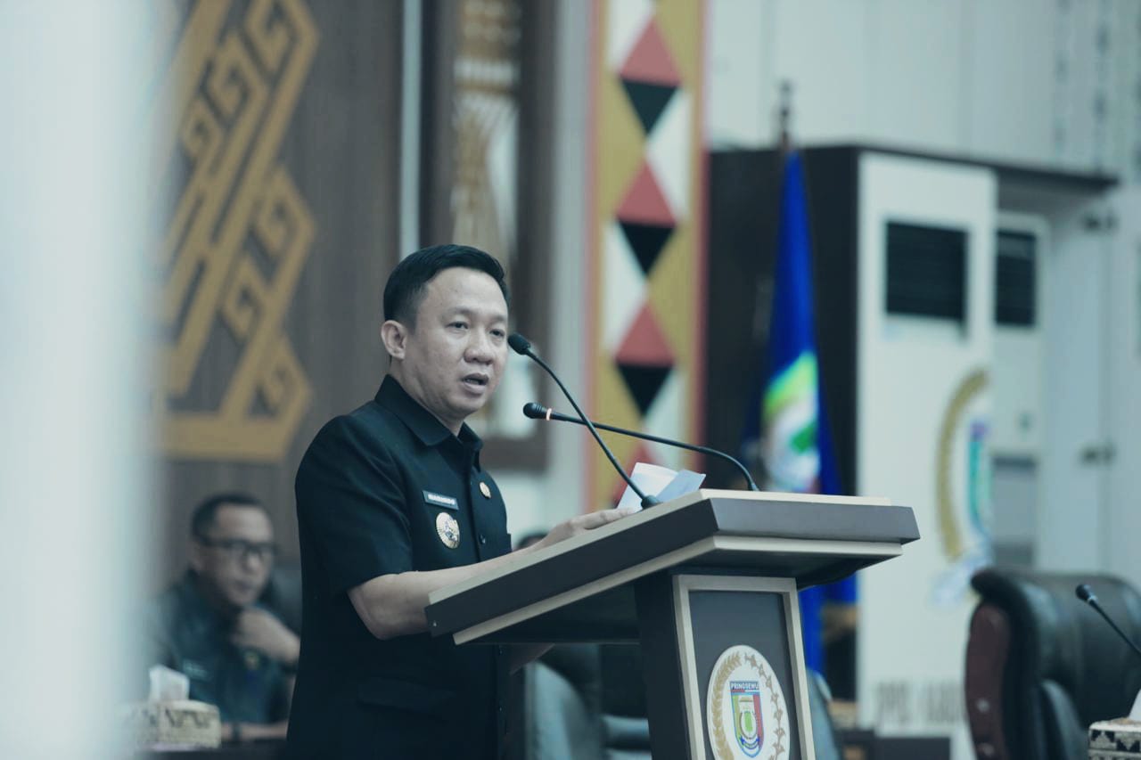  Pj. Bupati Pringsewu Marindo Kurniawan Sampaikan LKPJ Kepala Daerah 2023 di Hadapan DPRD