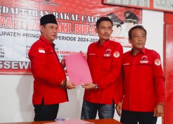 Wakil Ketua II DPRD Pringsewu Daftar Sebagai Balon Bupati ke PDIP Pringsewu