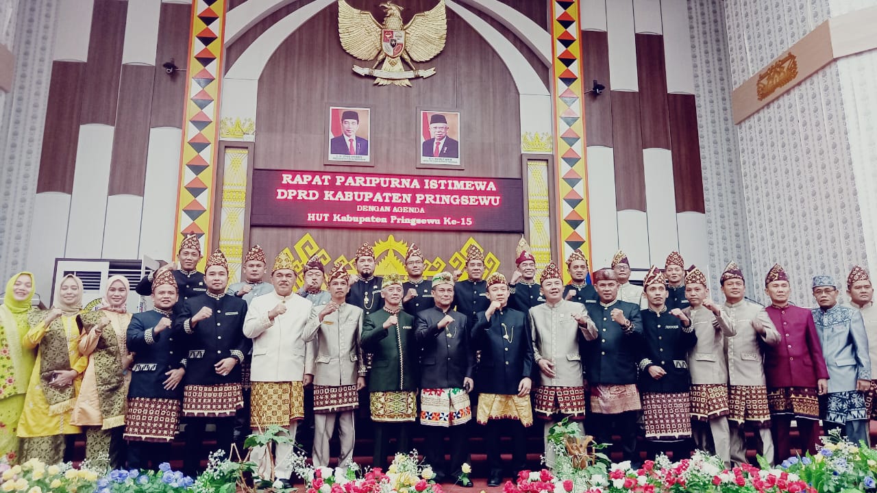  DPRD Pringsewu Gelar Rapat Paripurna Istimewa Peringati HUT ke-15 Kabupaten