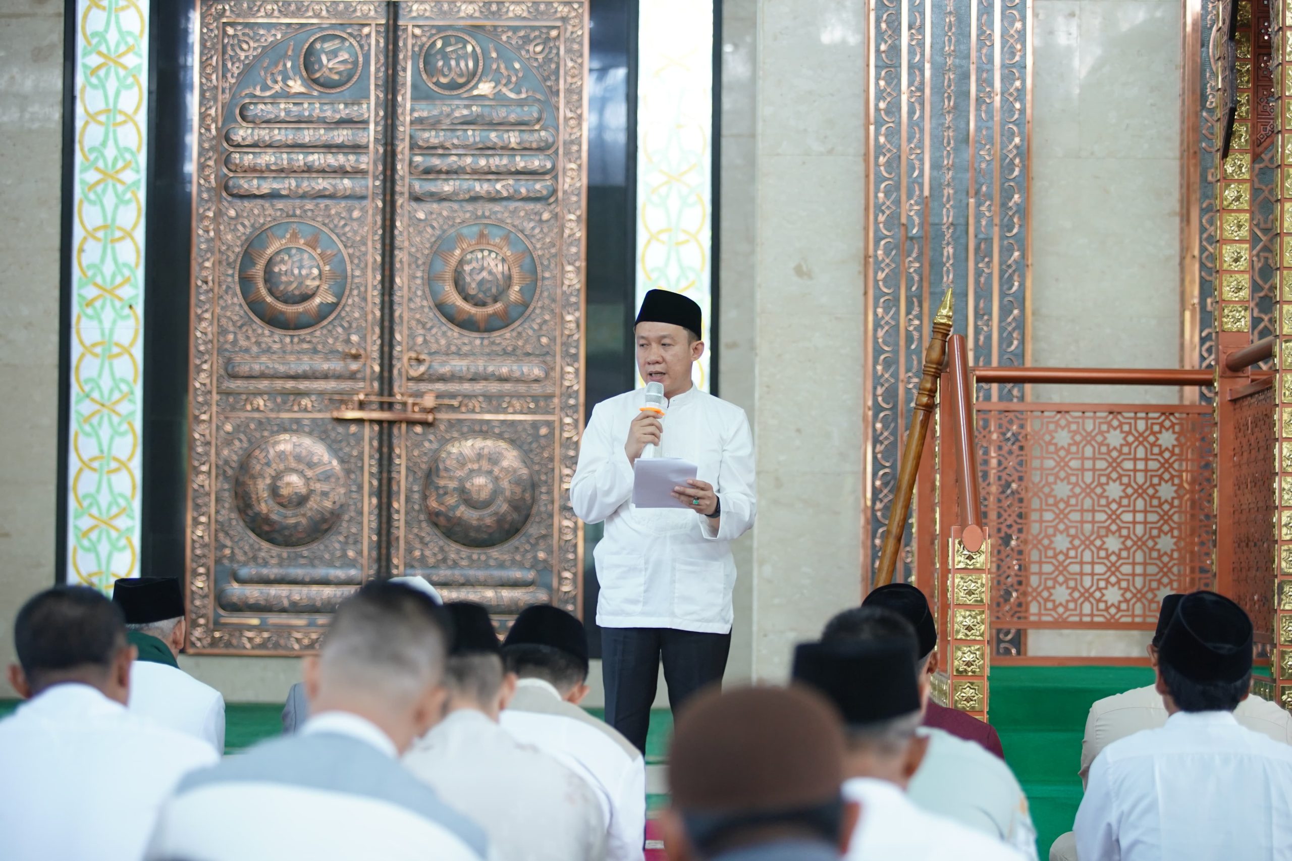 Penjabat Bupati Pringsewu Sambut Hari Raya Idulfitri dengan Shalat dan Open House