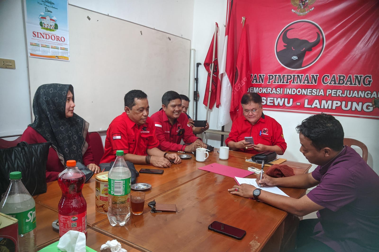 Hari Pertama PDIP Pringsewu Buka Penjaringan Kepala Daerah, Mantan Komisioner Bawaslu Ambil Formulir
