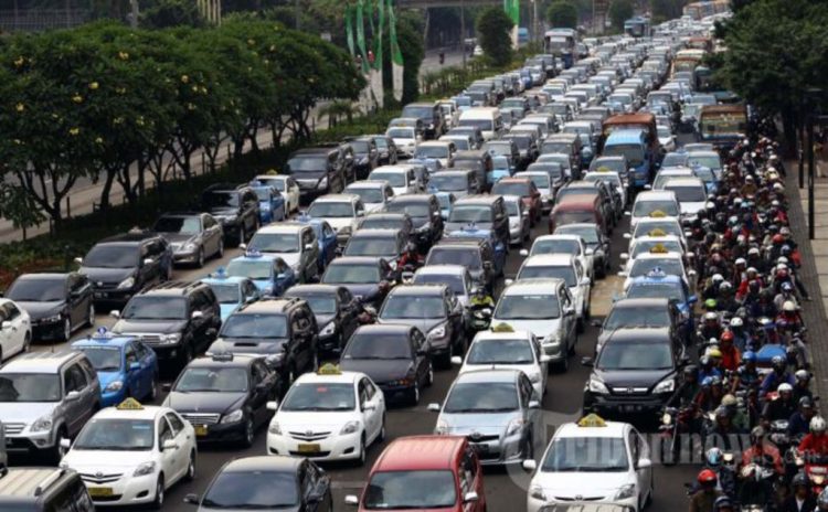 Kebiasaan Mengemudi yang Berpotensi Merusak Transmisi Mobil Matic