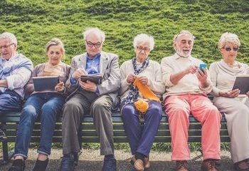 Healthy Aging: Kebiasaan Gaya Hidup untuk Kehidupan Lansia yang Memuaskan dan Aktif