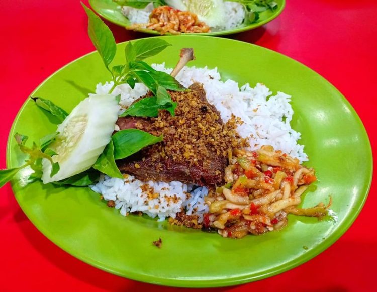 Bebek Sinjay: Kuliner Khas Madura yang Menggoda Selera