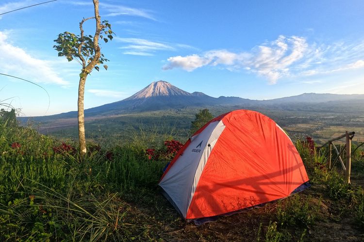 Mau Kemah di Gunung? Ini 3 Cara Aman Membuat Api di Alam Bebas