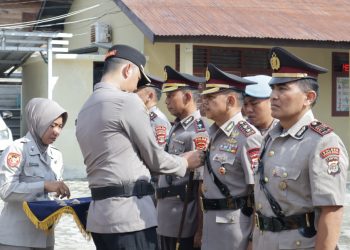 Serah Terima Jabatan Tiga Pejabat Polres Pesisir Barat: Momentum Pembaharuan dan Pengembangan Karier