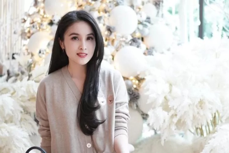 Sandra Dewi Hilang dari Instagram: Suara Hati Terbuka di Tengah Skandal Korupsi Suami
