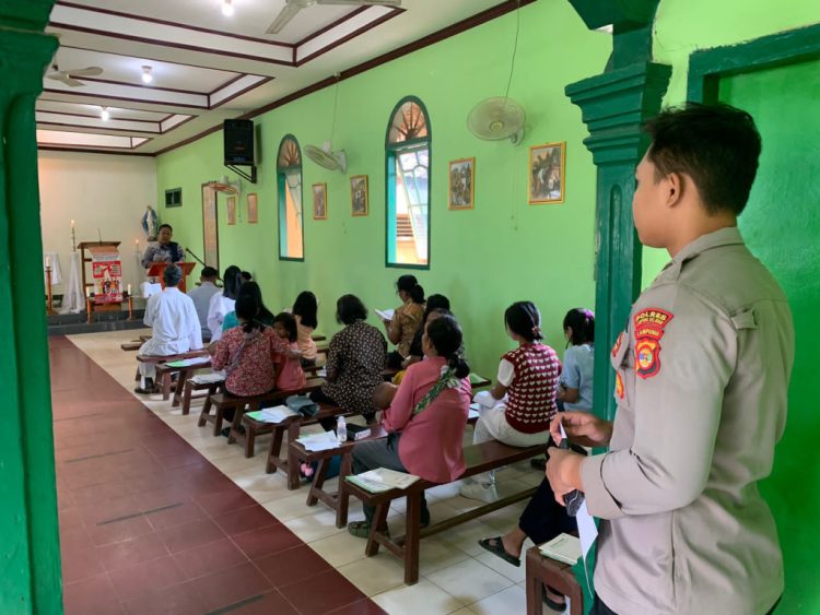 Ratusan Personel Polri Dikerahkan oleh Polres Lampung Selatan untuk Amankan Peringatan Wafat Isa Al-Masih