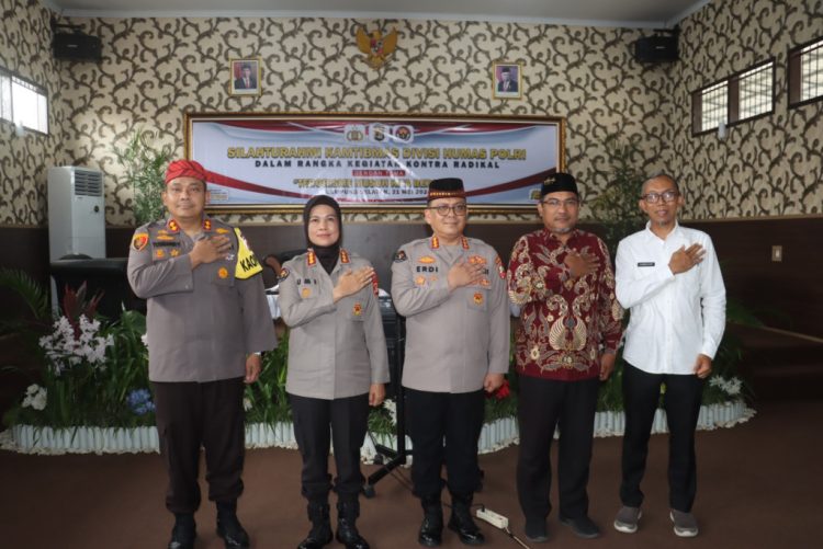 Menggugah Kesadaran Kolektif: Terorisme Musuh Kita Bersama