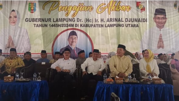 Pengajian Akbar di Stadion Sukung Kotabumi: Gubernur Lampung Berikan Bantuan dan Kebahagiaan