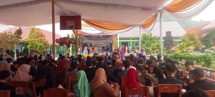 245 Siswa Kelas IX Dilepas pada Market Day P5 di SMPN 2 Pesawaran