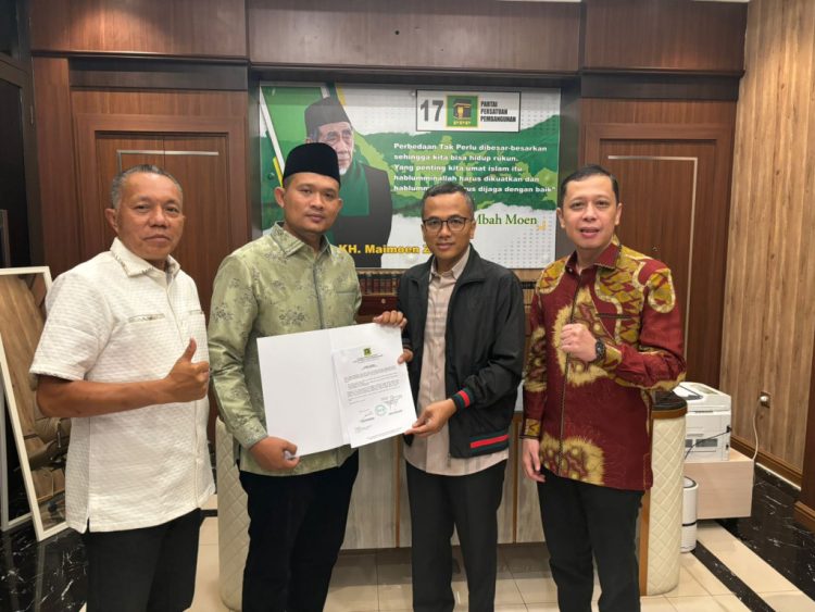 Jevi Hardi Sofyan SH, MH Menerima Surat Tugas dari DPP PPP