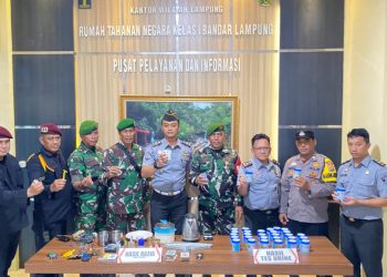 Rutan Kelas I Bandar Lampung Gencar Lakukan Razia Kamar WBP Didukung TNI dan Polri