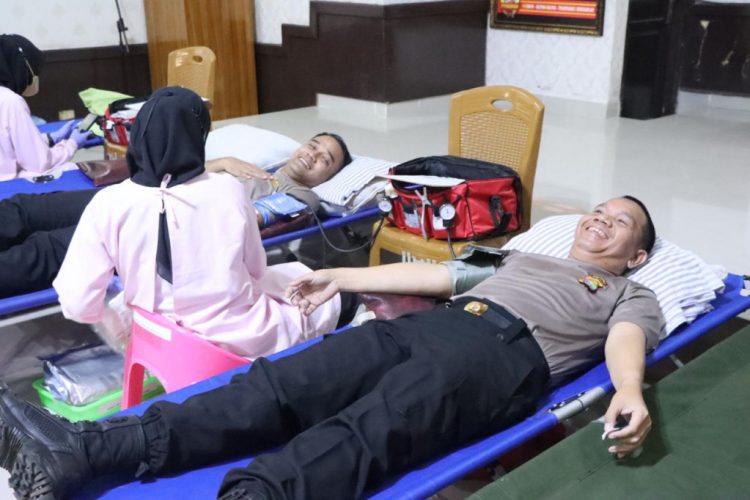 Polres Lampung Utara Gelar Donor Darah Memperingati Hari Bhayangkara Ke-78