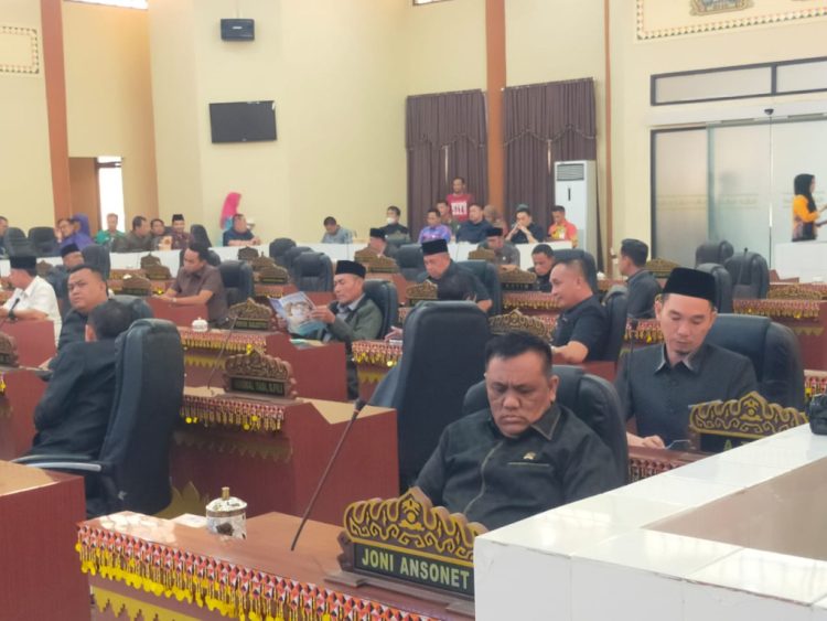 Rapat Paripurna DPRD Tanggamus: Akuntabilitas dan Visi Jangka Panjang Menjadi Fokus Utama