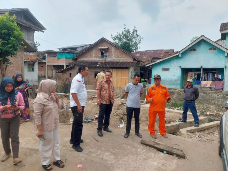 Bantuan bagi Korban Banjir Bandang di Tanggamus Diserahkan oleh Pemerintah Kabupaten