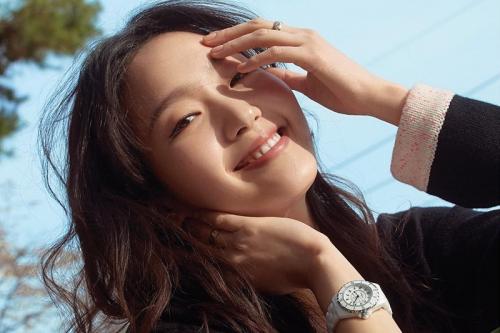 Get Ready for a Complicated Friendship: Kim Go Eun Stars in New Drama “TWO WOMEN”