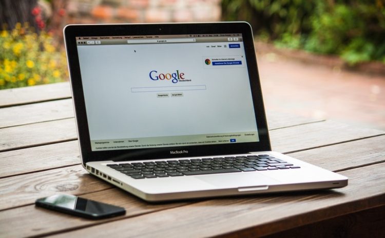 Chromebook versus Laptop Konvensional: Mana yang Cocok untuk Anda?