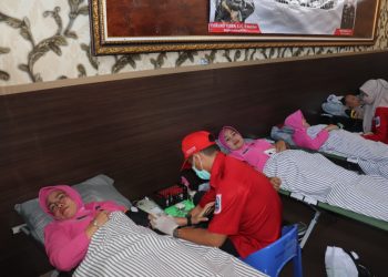 Polres Lampung Selatan Adakan Donor Darah untuk Peringati Hari BhayanGkara ke-78