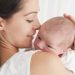 Kerap Dikaitkan dengan Baby Blues, Begini Cara Mengatasi Gangguan Bayi Rewel Malam Hari