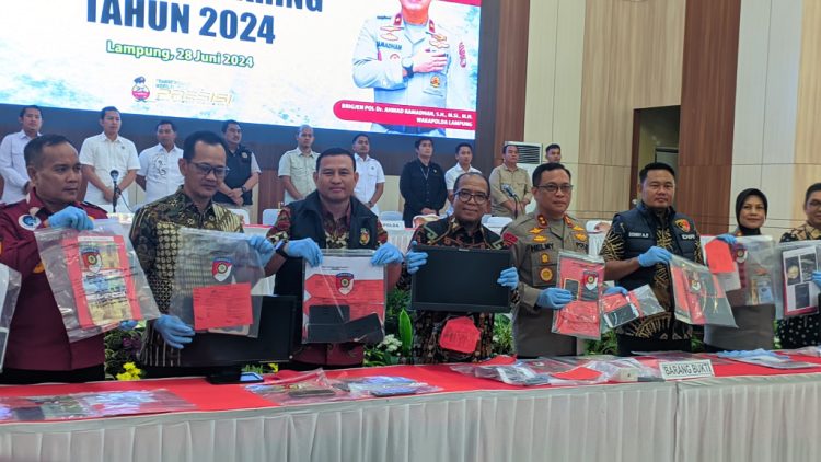 Kapolda Irjen Pol Helmy Santika Berkomitmen Tindak Seluruh Kasus Perjudian di Lampung
