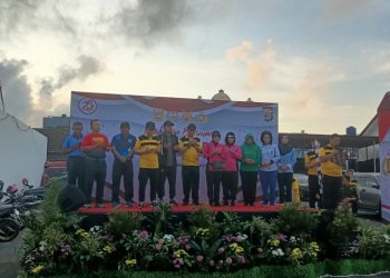 Brigif 4 Mar/BS dan Polda Lampung Rayakan HUT Bhayangkara ke-78 dengan Olahraga Bersama