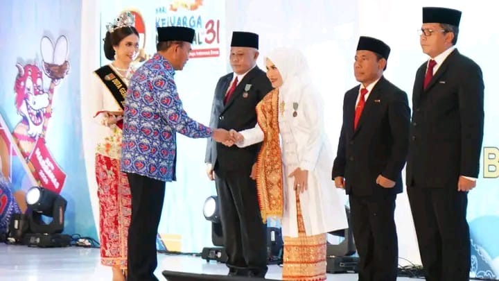 Nanang Ermanto dan Winarni Terima Penghargaan Satyalancana Wira Karya, Wakil Tunggal dari Sumatera