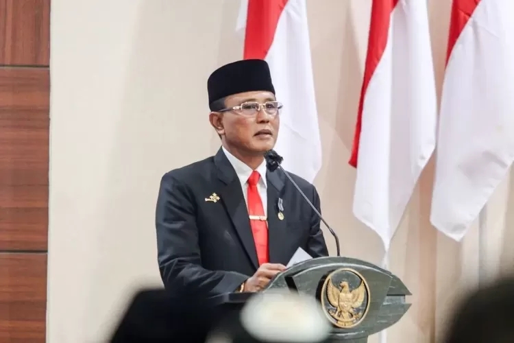 Pasangan Bupati dan Wakil Bupati Ciamis terpaksa harus saling berhadapan dalam pertarungan yang sengit