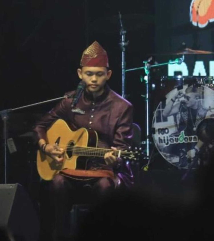 Sony Afandi: Perjalanan dari Gitaris Klasik Lampung hingga Mahasiswa Musik