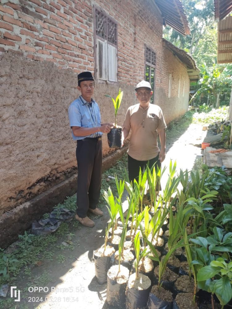 Pekon Waya Krui Salurkan Bantuan Langsung Tunai dan Bantuan Pangan kepada Warga Penerima Manfaat