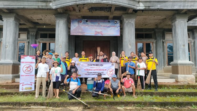 Polres Lampung Selatan Gelar Bhakti Sosial Kebersihan di Masjid Baitun Nur