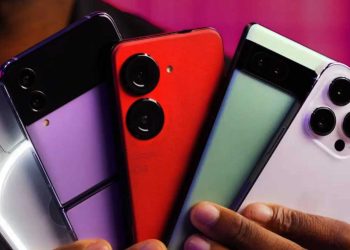 Layar Amoled (Active-Matrix Organic Light-Emitting Diode) adalah salah satu teknologi layar paling canggih yang diterapkan dalam smartphone