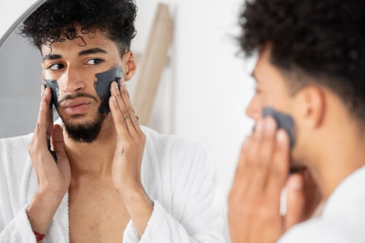 GANTENG MAKSIMAL!Ini 5 Rekomendasi Face Wash untuk Pria yang Efektif Bersihkan Wajah