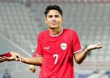Buat ulang berita berikut : Marselino Ferdinan Angkat Suara soal Klub Barunya