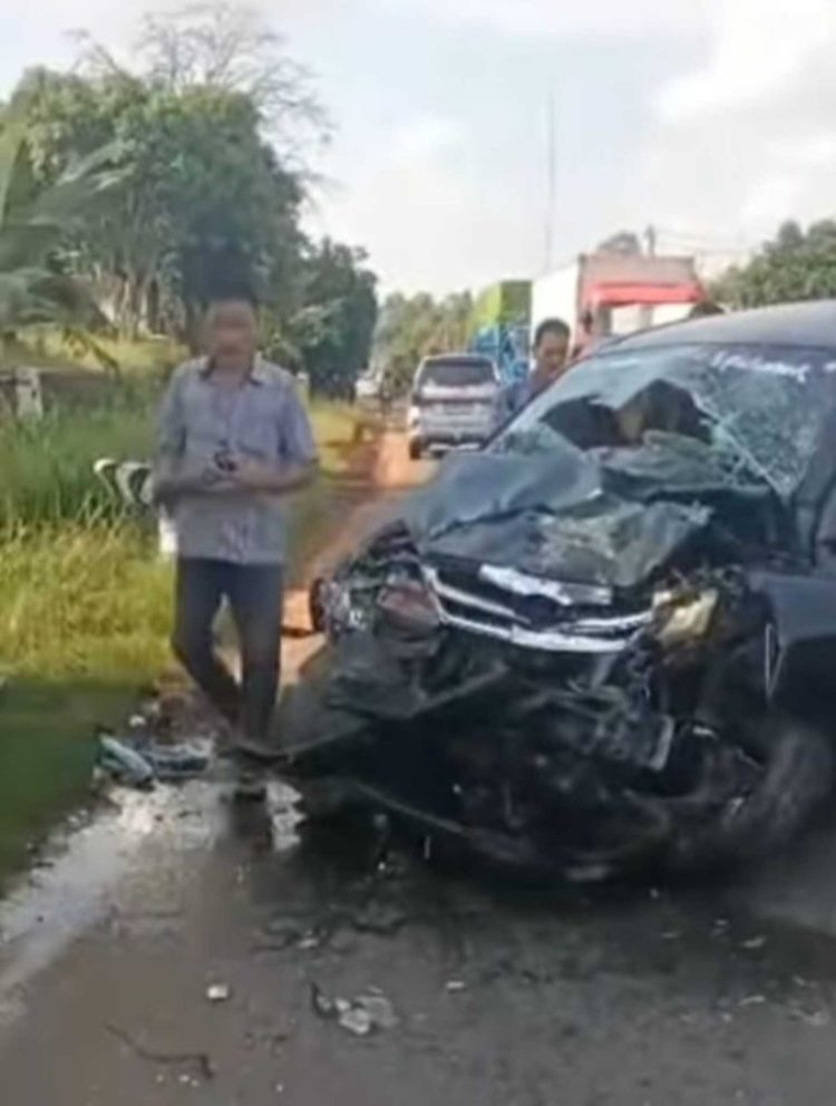 Kecelakaan Berat di Jalan Lintas Timur Lampung Timur, Evakuasi Kendaraan Sedang Dilakukan