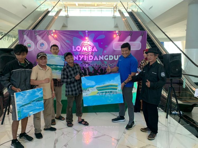 Lomba Dangdut DBFM Kalianda Dimeriahkan Demonstrasi Melukis