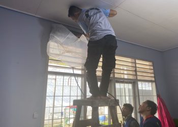 Warga Binaan Lapas Kalianda Bersihkan AC Seluruh Lapas: Keterampilan untuk Bekal Mencari Nafkah