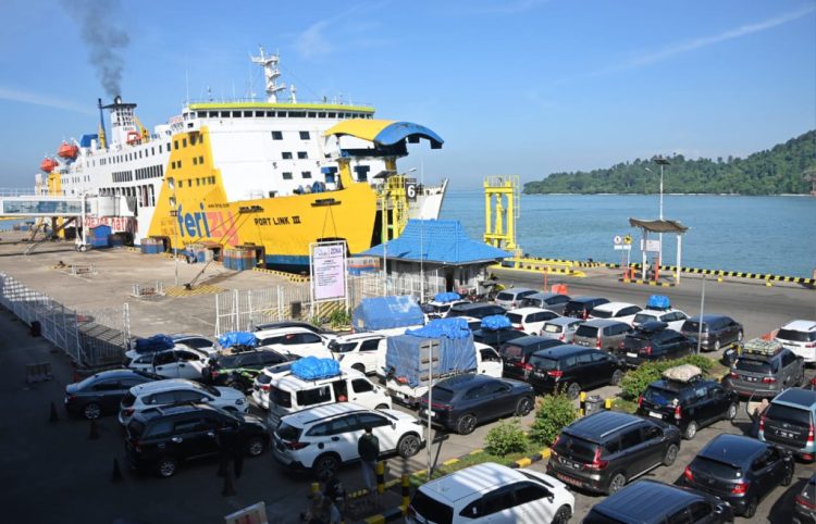 ASDP Catat Kinerja Keuangan Positif Semester I-2024 dengan Laba Rp 356 Miliar