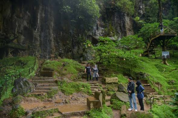 10 Obyek Wisata Menarik yang Layak Dikunjungi untuk Isi Liburan Sekolah