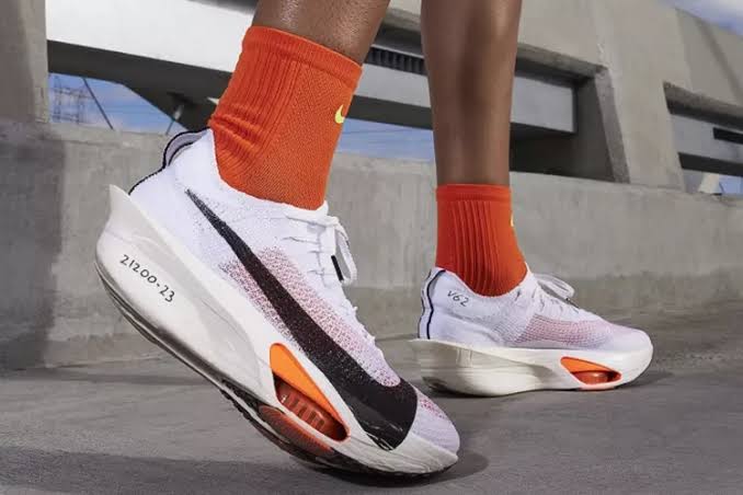 5 Rekomendasi Merek Sepatu yang Cocok untuk Olahraga Lari agar Lebih Nyaman