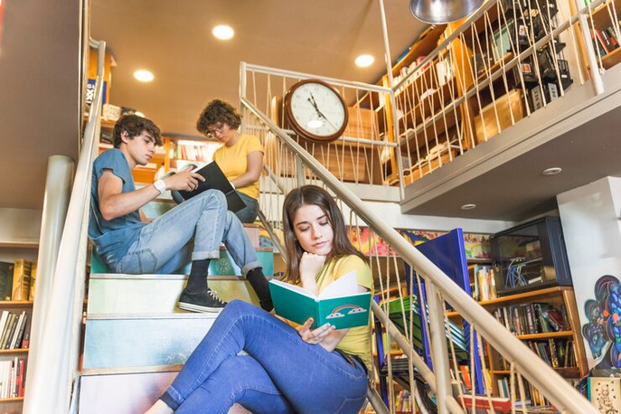 CEK KOTA KAMU! 6 Kota di Indonesia dengan Tingkat Literasi Tertinggi dan Terendah