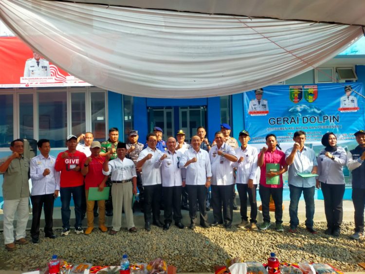 Pj Bupati Tanggamus Resmikan Gedung Gerai Dolpin: Layanan Terpadu untuk Nelayan dan Pelaku Usaha Perikanan