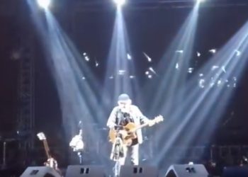 Lampung Utara Bergemuruh saat Artis Legendaris Iwan Fals Menggelar Konser di Stadion Sukung Kotabumi