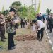 Pj. Gubernur Lampung Tanam Bambu sebagai Ikon Daerah di Pringsewu