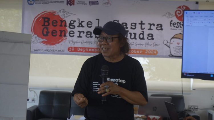 Festival Bahasa dan Sastra Metro 2024: Isbedy Stiawan ZS Tegaskan Esai Tak Terpisahkan dari Sastra