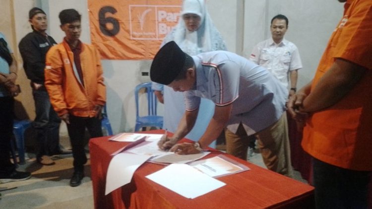 Partai Buruh Pringsewu Deklarasikan Dukungan untuk Paslon Nomor 3, Riyanto-Umi Laila