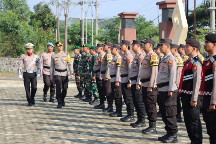Ratusan Personel Gabungan Diterjunkan untuk Amankan Debat Calon Bupati dan Wakil Bupati Pringsewu