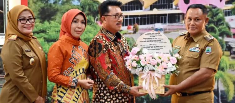 Pemkab Lampung Selatan Gelar Acara Pengantar Purna Tugas untuk Mantan Sekda Thamrin