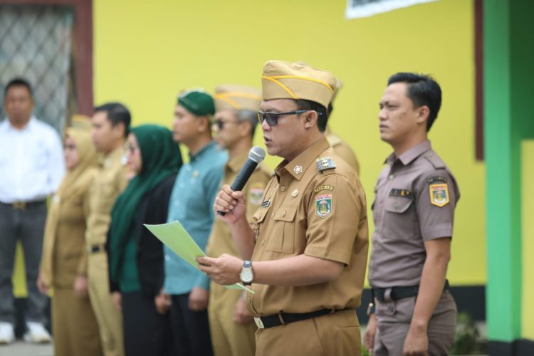Wakil Bupati Lampung Tengah Pimpin Apel Pagi di Kecamatan Padang Ratu
