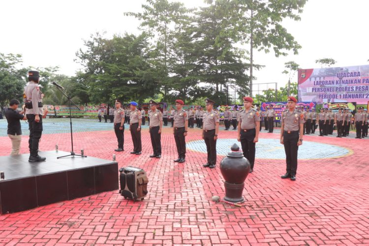 Tiga Puluh Tujuh Personil Polres Pesawaran Naik Pangkat, Kapolres: “Kenaikan Pangkat Sebagai Penghargaan”